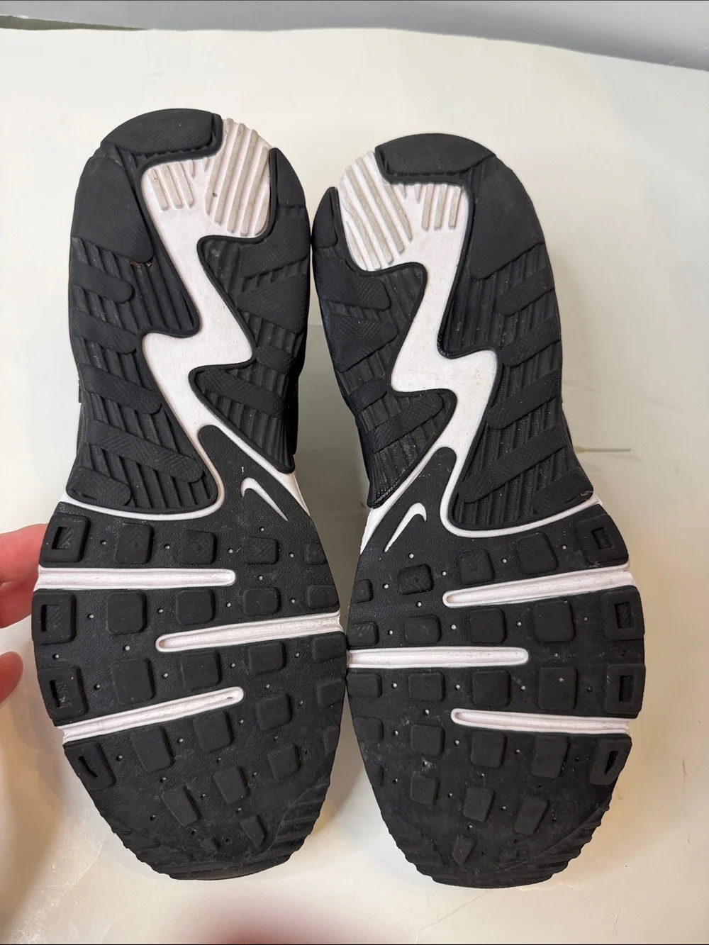 Nike women’s mike